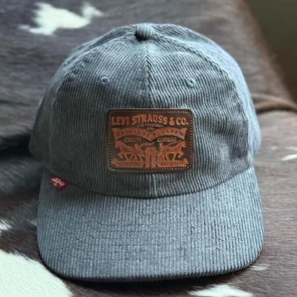 Levi's blue hat - Picture 1 of 4